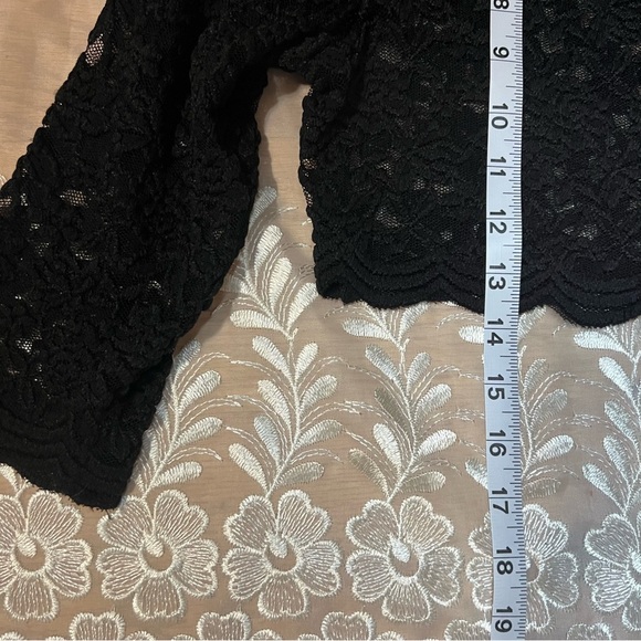 Vintage Black Lace Cropped Cardigan -Size S -TP10 - Picture 8 of 8